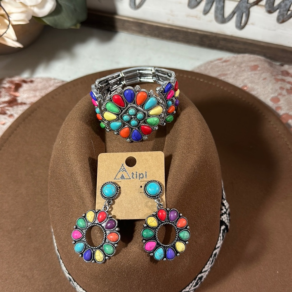 NWT Atipi multi color bracelet and earring set
